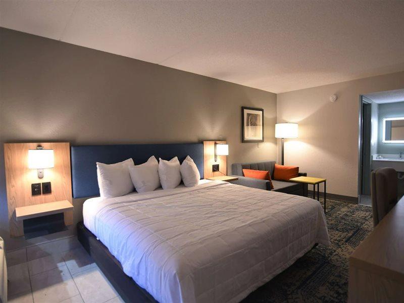 Baymont By Wyndham Pine Grove I-81